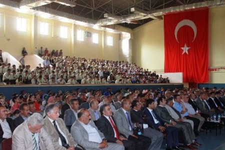 İdil’de 5 dilde türküler programına yoğun ilgi