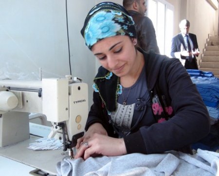 İdil’de açılan tekstil fabrikası gençler için ekmek kapısı oldu