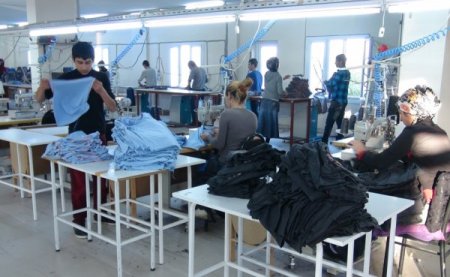 İdil’de açılan tekstil fabrikası gençler için ekmek kapısı oldu