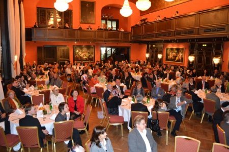 İdizem, Farklı Din Ve Kültürden İnsanlarla Görüşme Ortamı Hazırladı