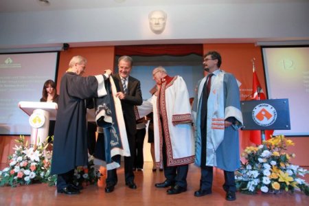 İEÜ'de yeni yılın ilk dersini İtalya eski Başbakanı Prodi verdi