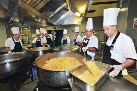 İftar Çadırlarının Yemekleri Ego Yemekhanesinde Hazırlanıyor