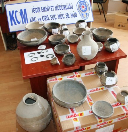 Iğdır'da 31 tarihi eser ele geçirildi