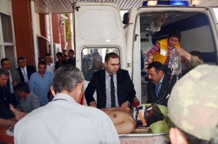 Iğdır'da askeri araç ile kamyon çarpıştı: 4'ü ağır 8 asker yaralı