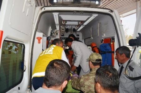 Iğdır'da askeri araç ile kamyon çarpıştı: 4'ü ağır 8 asker yaralı