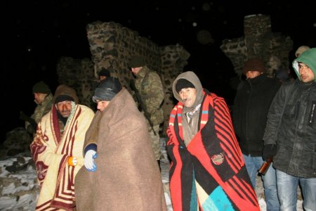 Iğdır'da kar ve tipide mahsur kalan çoban ve köylüler kurtarıldı