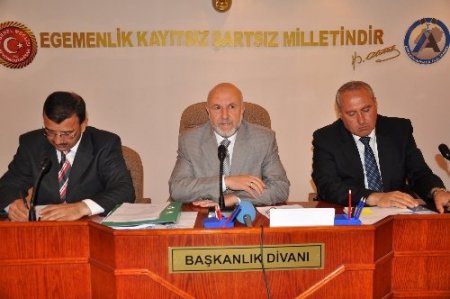 İGM Başkanı Sel, şoförünü firmanın verdiği promosyonla İspanya’ya götürmüş