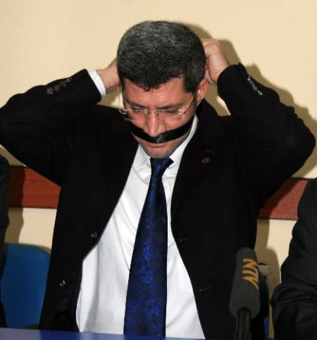 İhd Genel Başkan Yardımcısı Erbey: Erdem'in Katilleri Yargı Önüne Çıkarılsın