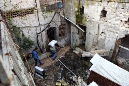 İHH, Halep'e yardım malzemesi götürdü