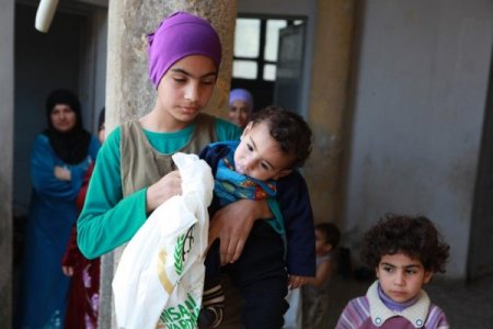 İHH bombardıman altındaki Harim’e yardım ulaştırdı