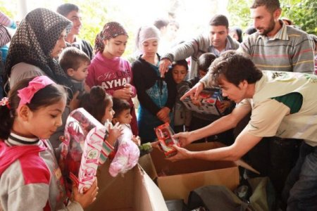 İHH'dan Suriyeli çocuklara bayram sürprizi