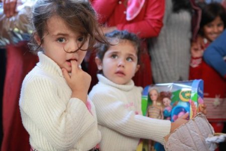 İHH'dan Suriyeli çocuklara bayram sürprizi