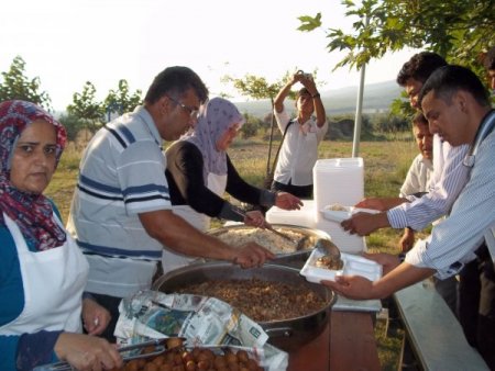 İhl Mezunlarının Pilav Gününde Ney Konseri