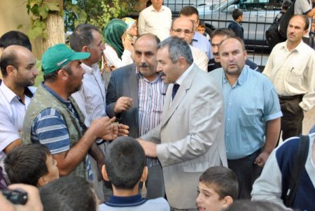 İHL'li öğrenciler başka okula gönderilmek istenince veliler eylem yaptı