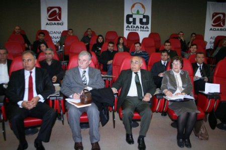 İhracatçı Firmalara Dış Ticaret Semineri Verildi