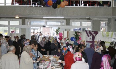 İhtiyaç Sahibi Öğrenciler Yararına Açılan Kermese Büyük İlgi