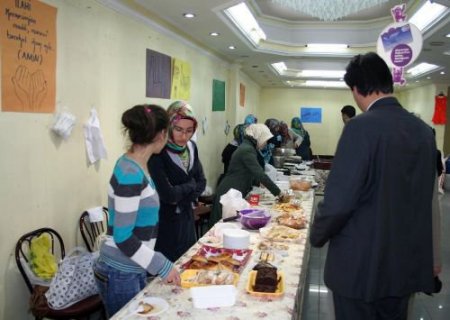 İhtiyaç Sahibi Öğrenciler Yararına Kermes Açıldı