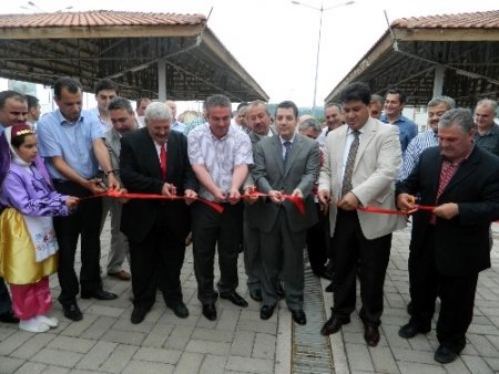 İhtiyaç sahibi öğrenciler yararına kermes düzenlendi