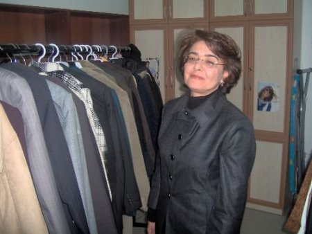 İhtiyaç Sahibi Üniversite Öğrencileri Sosyal Marketten Giyinecek