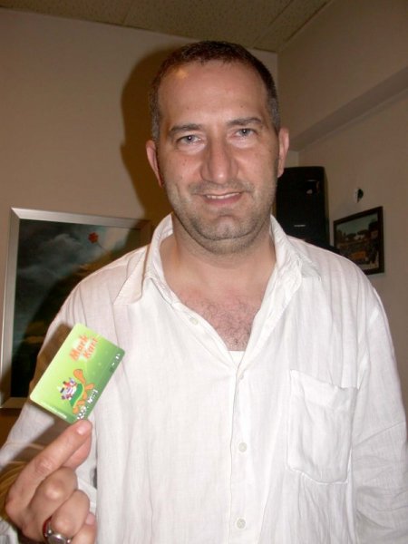 İhtiyaç Sahipleri İçin Alışveriş Kartı Çıkarttı