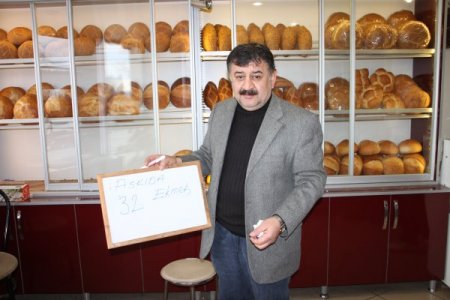 İhtiyaç sahiplerine 'askıda ekmek'le ulaşıyorlar