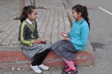 İkbal Koleji ve Osmangazi İlköğretim Okulu arasında aşure kardeşliği