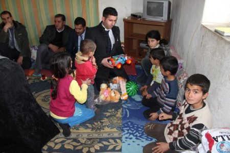 İki aile arasındaki kavgada 4 kişi öldü, geride kalanlar perişan oldu