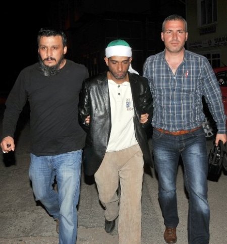 İki arkadaşını öldüren şizofren zanlı yarın adliyeye sevkedilecek