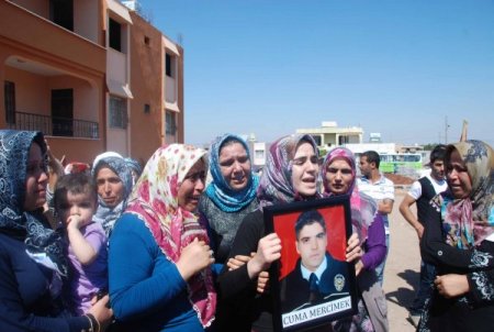 İki aylık evli şehit polis Hatay'da toprağa verildi