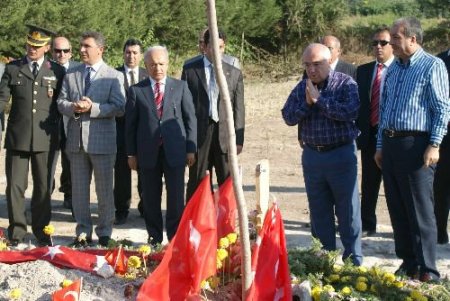 İki Bakan Şehit Ailesine Başsağlığı Diledi
