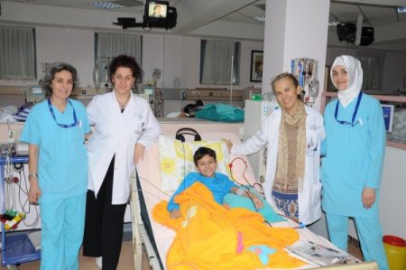 İki gün okulda üç gün diyalizde