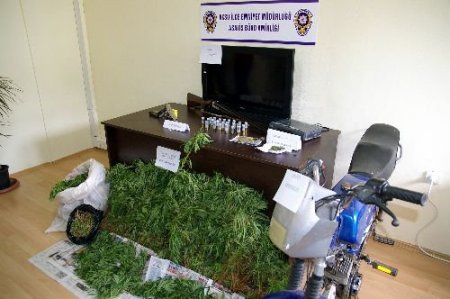 İki Kişiyi Vuran Saldırganın Bahçesinde Hint Keneviri Yetiştirdiği Ortaya Çıktı