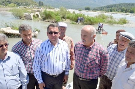 İki köyü birbirine bağlayacak köprünün temeli atıldı