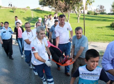 İki minibüsün karıştığı kazada 6 kişi yaralandı