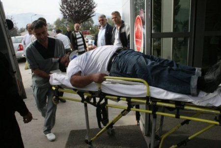 İki otomobil çarpıştı: 6 yaralı