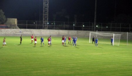 İki ülkenin polisleri Rodos'ta dostluk maçı yaptı