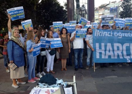 İkinci öğretimde de harçların kaldırılmasını istediler