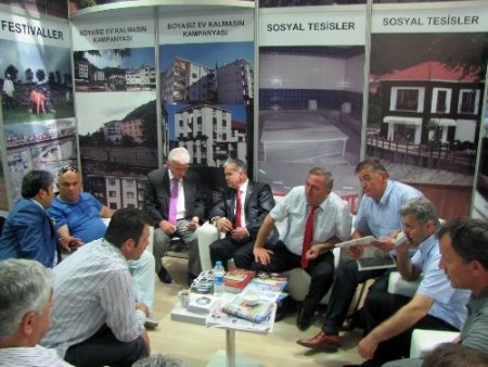 İkizce Belediyesi’nin Feshane'deki standı ziyaretçi akınına uğradı