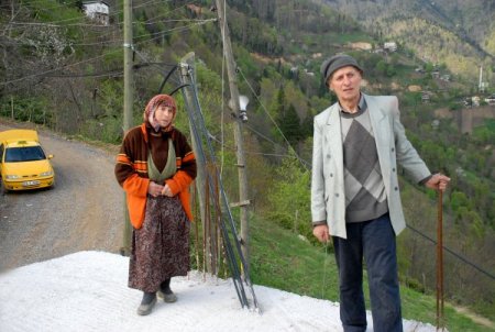 İkizdere'nin Telefon Hattı Bu Evin İçinden Geçiyor