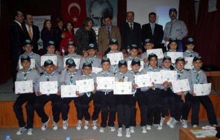 İklim İzcileri Projesi'ne Katılan Öğrencilere Sertifika Verildi