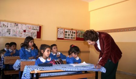 İl Milli Eğitim Müdürü Lütfiye Deneri'den okul ziyareti