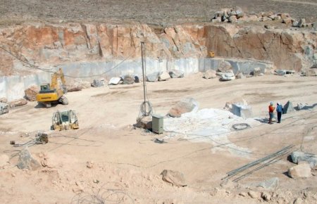 İl Özel İdaresi'nin mahkemeye verdiği mermercilerden, 2 milyon lira isteniyor