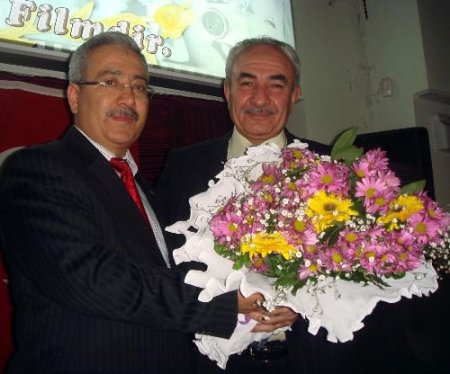 İlahiyatçı Yazar Vakkasoğlu: Anne Babalar Kızlarının Sevmediği Kişiye Vermesin