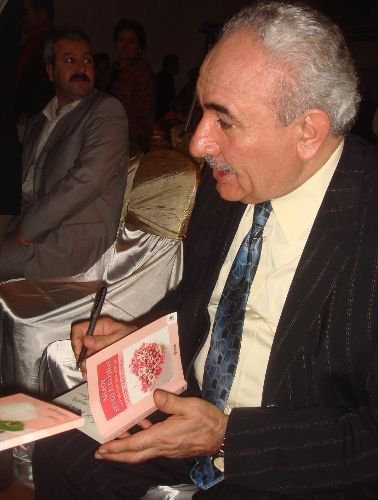 İlahiyatçı Yazar Vakkasoğlu: Anne Babalar Kızlarının Sevmediği Kişiye Vermesin