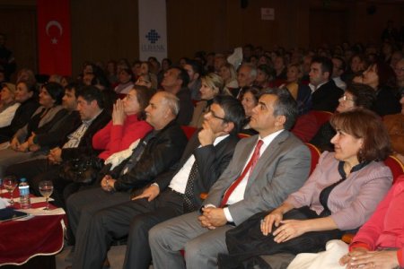 İlbank Korosu'ndan Türk sanat müziği ziyafeti