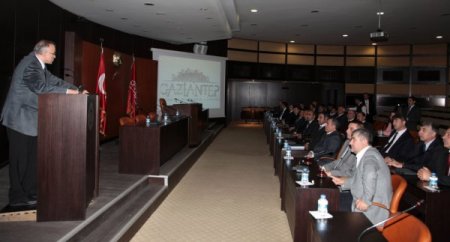 'İlçe belediyeleri proje bütçelerini bitirip yeni döneme borç bırakmasın'