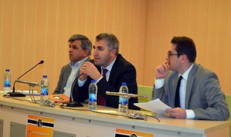 İletişimciler, medya ve iktidar ilişkilerini ele aldı