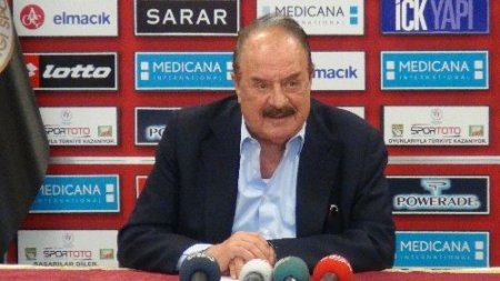 İlhan Cavcav: TFF yabancı futbolcu sayısını değiştirmezse kendi değişir