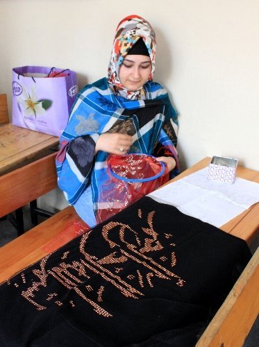 İliçli bayanlar el becerilerini geliştiriyor