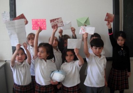 İlk mektuplarını öğretmenlerine yazdılar